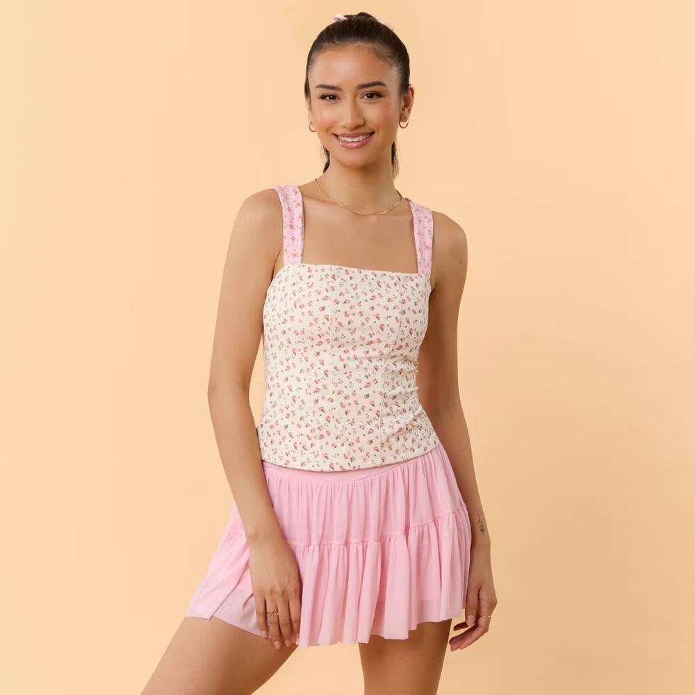 Blogilates Floral Pink and White Women's Top size XS NWOT